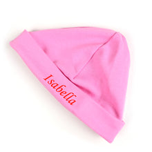Lade das Bild in den Galerie-Viewer, Personalisierte Babymuetze mit Name bestickt - rosa fuer Maedchen