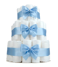 Lade das Bild in den Galerie-Viewer, Große Windeltorte für Jungen mit hellblau Bändern und Schleifen