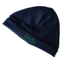 Lade das Bild in den Galerie-Viewer, Personalisierte Babymuetze mit Name bestickt - dunkelblau fuer Jungen