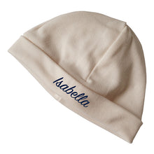 Lade das Bild in den Galerie-Viewer, Personalisierte Babymuetze mit Name bestickt - ecru, beige