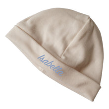 Lade das Bild in den Galerie-Viewer, Personalisierte Babymuetze mit Name bestickt - ecru, beige